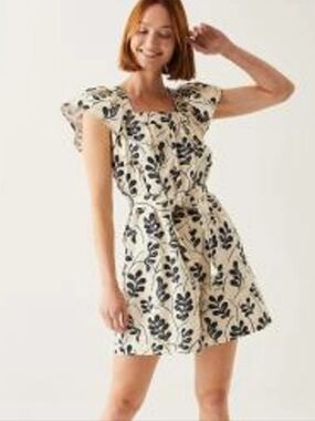 NWT Voyageur By Mersea White And Black Floral Romper Size M